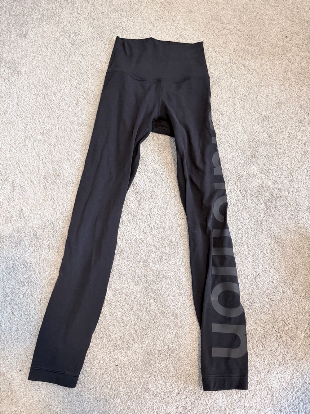 Lululemon align women’s Black Athletic Leggings with Side Logo
